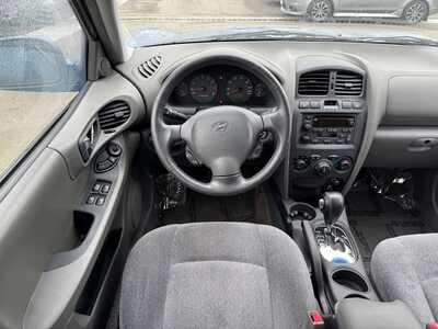 2003 Hyundai Santa Fe, $4999. Photo 11