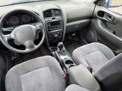 2003 Hyundai Santa Fe, $4999. Photo 12