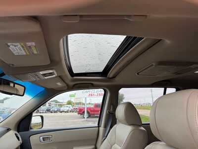 2011 Honda Pilot, $11999. Photo 7