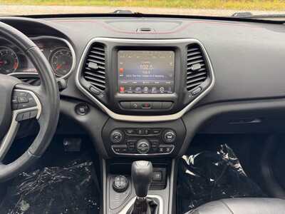 2015 Jeep Cherokee, $11599. Photo 2