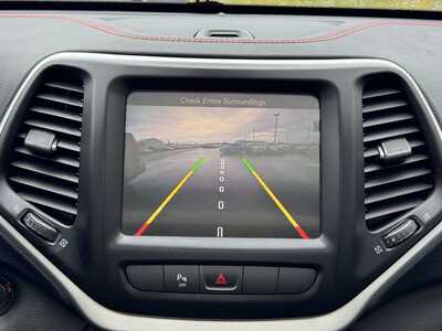 2015 Jeep Cherokee, $11599. Photo 4