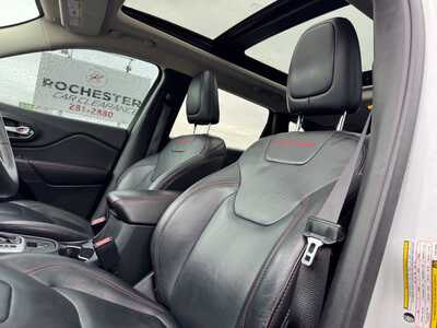 2015 Jeep Cherokee, $11599. Photo 7