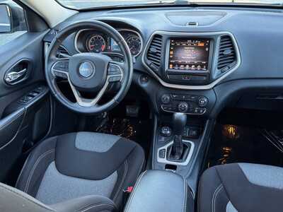 2014 Jeep Cherokee, $9599. Photo 11