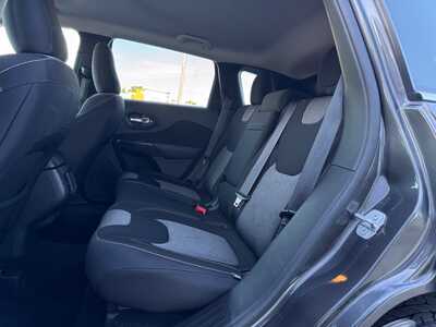 2014 Jeep Cherokee, $9599. Photo 7