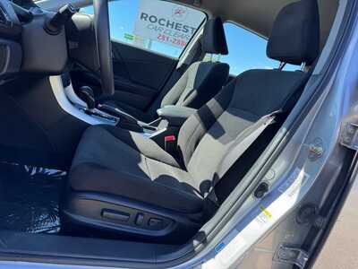 2014 Honda Accord, $10999. Photo 5