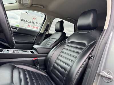 2022 Ford Edge, $17199. Photo 7