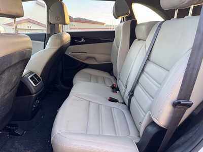 2020 Kia Sorento, $12499. Photo 2