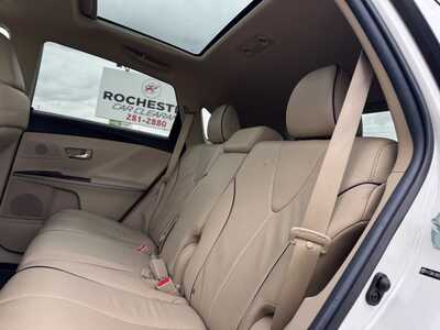 2011 Toyota Venza, $10599. Photo 11