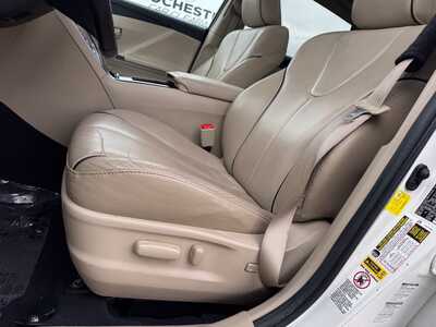2011 Toyota Venza, $10599. Photo 6