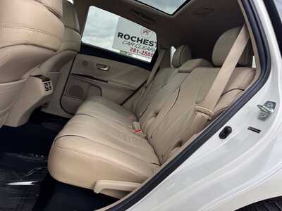 2011 Toyota Venza, $10599. Photo 9