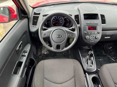 2013 Kia Soul, $6699. Photo 10