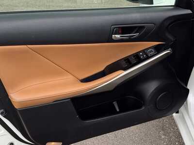 2015 Lexus IS Series, $15999. Photo 10