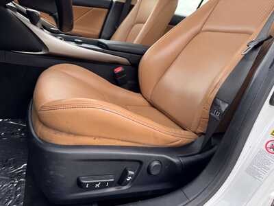 2015 Lexus IS Series, $15999. Photo 6
