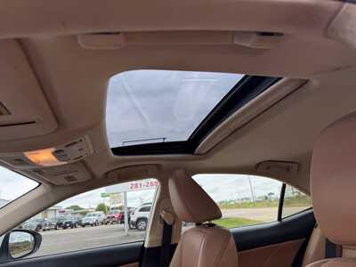 2015 Lexus IS Series, $15999. Photo 8