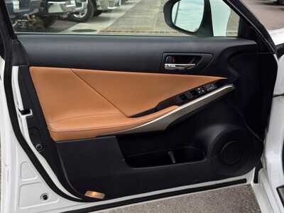2015 Lexus IS Series, $15999. Photo 9