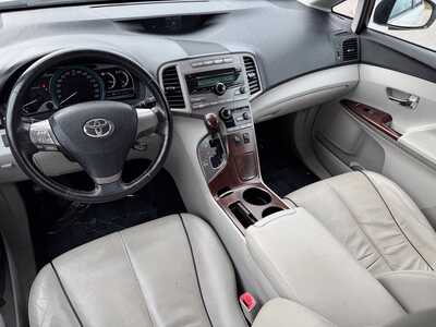 2009 Toyota Venza, $8299. Photo 12