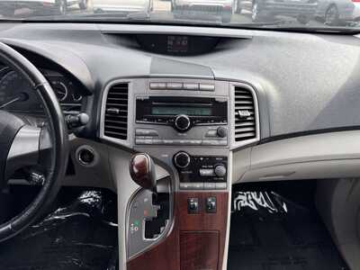 2009 Toyota Venza, $8299. Photo 2