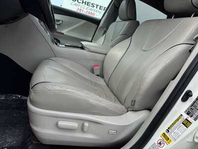 2009 Toyota Venza, $8299. Photo 6