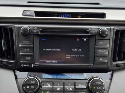 2015 Toyota RAV4, $12800. Photo 3
