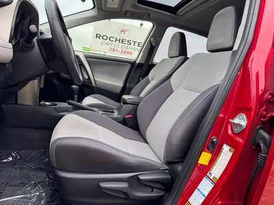 2015 Toyota RAV4, $12800. Photo 5