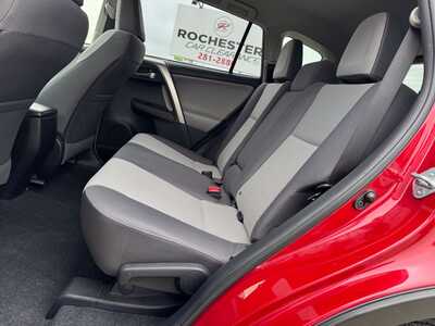 2015 Toyota RAV4, $12800. Photo 9