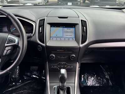2016 Ford Edge, $12640. Photo 2