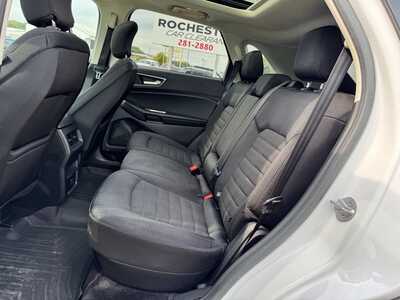 2016 Ford Edge, $12640. Photo 9