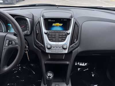 2017 Chevrolet Equinox, $11999. Photo 2