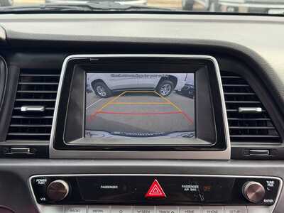 2018 Hyundai Sonata, $9599. Photo 4