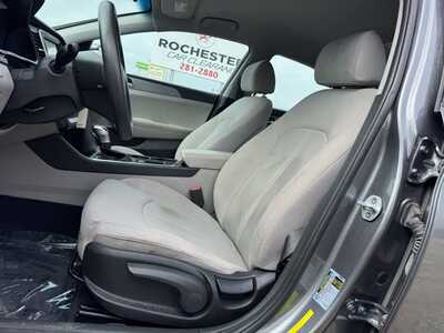 2018 Hyundai Sonata, $9599. Photo 5