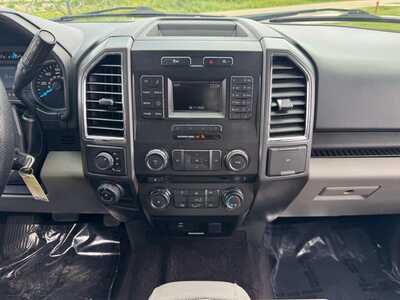 2016 Ford F150 Crew Cab, $10999. Photo 2