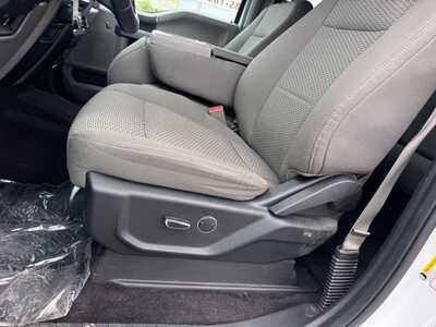 2016 Ford F150 Crew Cab, $10999. Photo 5