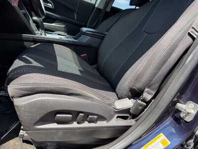 2017 Chevrolet Equinox, $7598. Photo 6