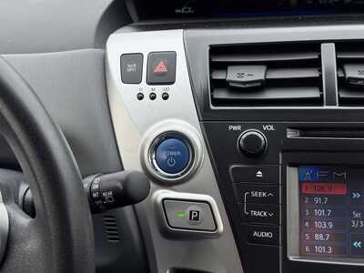 2012 Toyota Prius, $7649. Photo 11