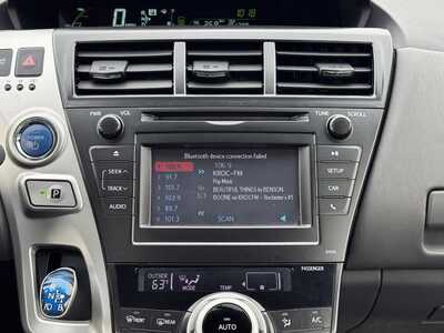2012 Toyota Prius, $7649. Photo 3