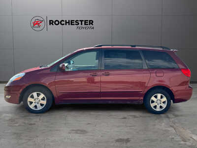 2010 Toyota Sienna, $7740. Photo 2
