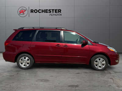 2010 Toyota Sienna, $7740. Photo 6