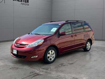 2010 Toyota Sienna, $7740. Photo 7