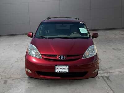 2010 Toyota Sienna, $7740. Photo 8