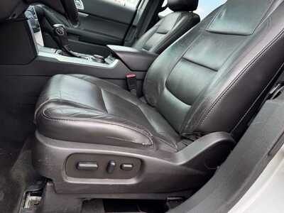 2015 Ford Explorer, $10499. Photo 6