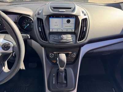 2016 Ford Escape, $7599. Photo 2