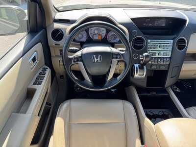 2011 Honda Pilot, $11999. Photo 11
