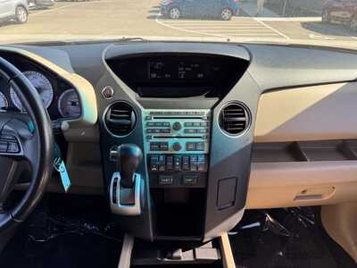 2011 Honda Pilot, $11999. Photo 2