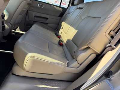 2011 Honda Pilot, $11999. Photo 9