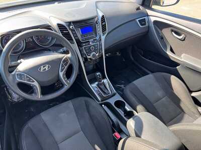 2016 Hyundai Elantra, $8499. Photo 11
