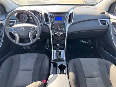 2016 Hyundai Elantra, $8499. Photo 12