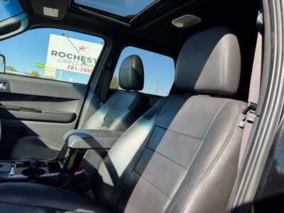 2012 Ford Escape, $5999. Photo 7