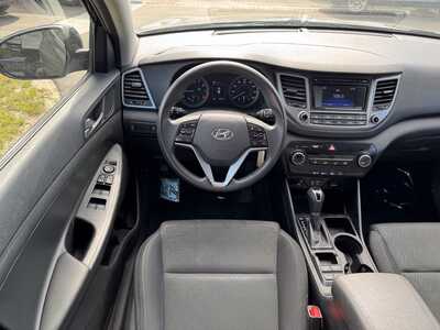 2017 Hyundai Tucson, $12199. Photo 11