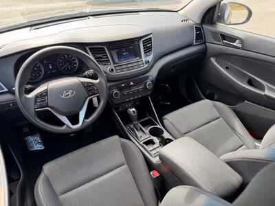 2017 Hyundai Tucson, $12199. Photo 12