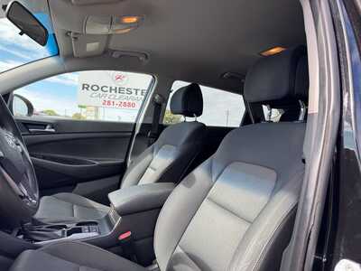 2017 Hyundai Tucson, $12199. Photo 7